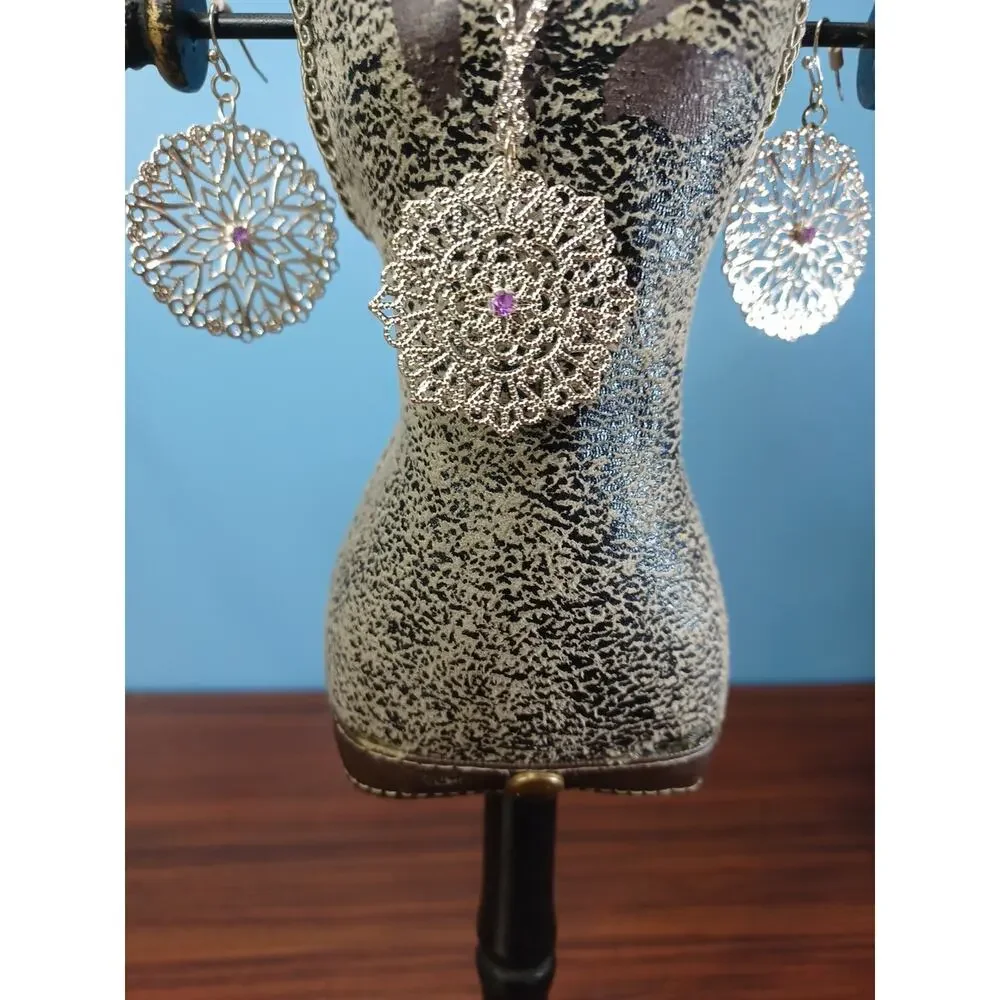 Beautiful Silvertone & Purple Necklace & Earrings Shiny Beautiful Preppy Fancy - Picture 5 of 9